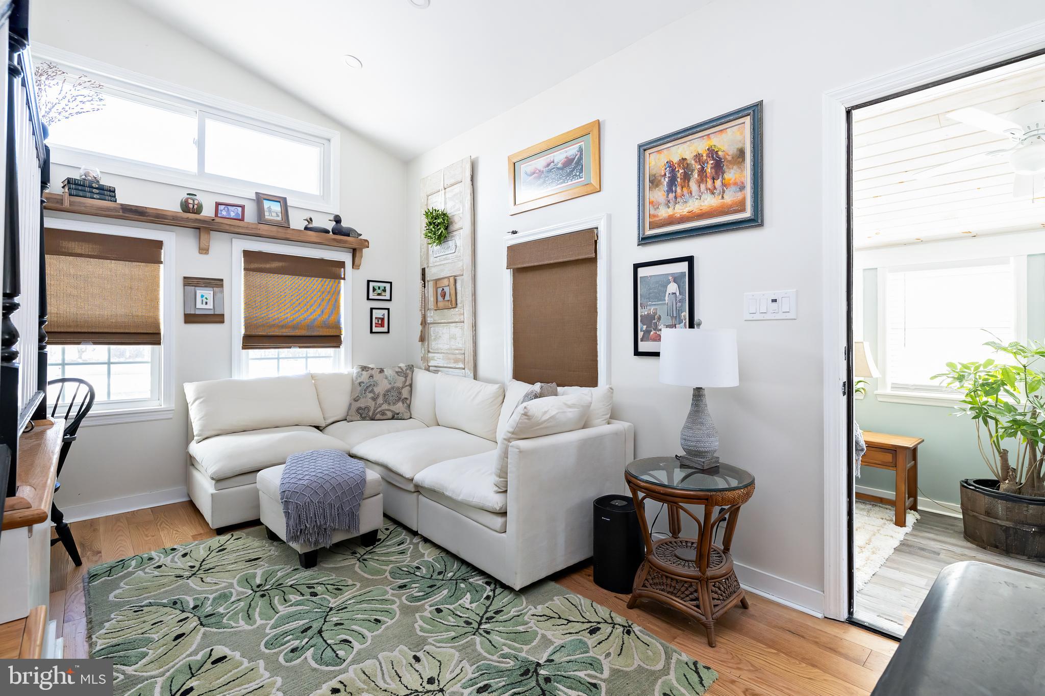 202 6TH AVENUE