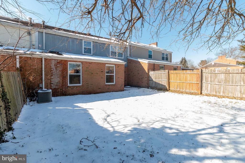 504 WINDING WAY