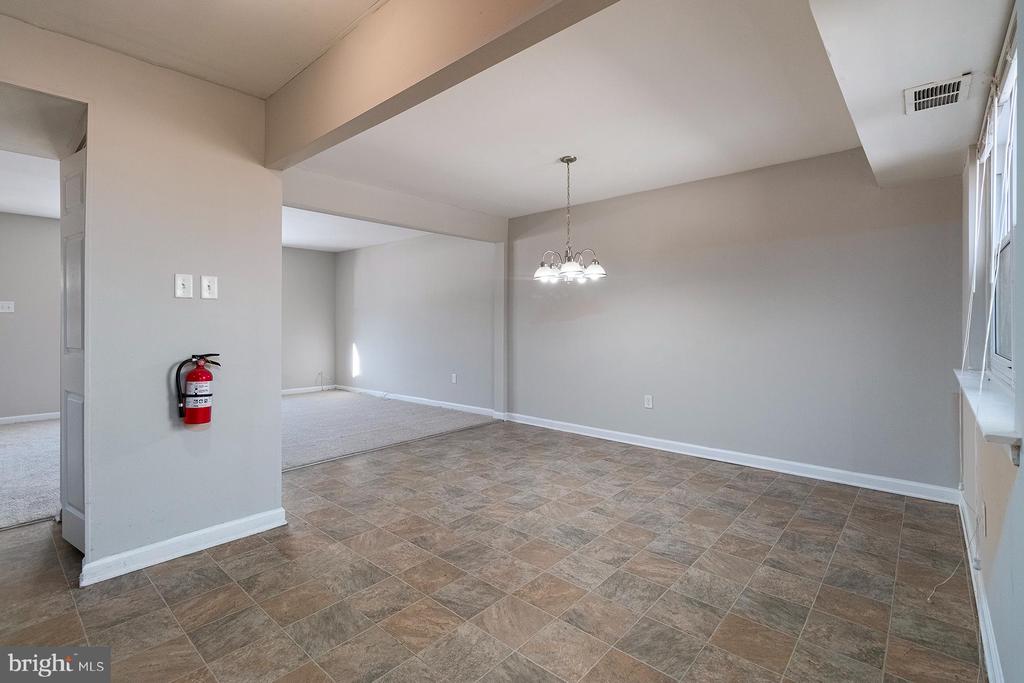 504 WINDING WAY