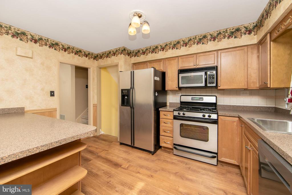 303 N Woodstock Dr