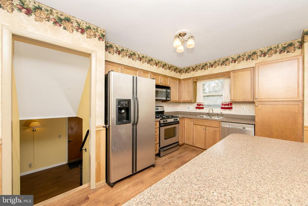 303 N Woodstock Dr