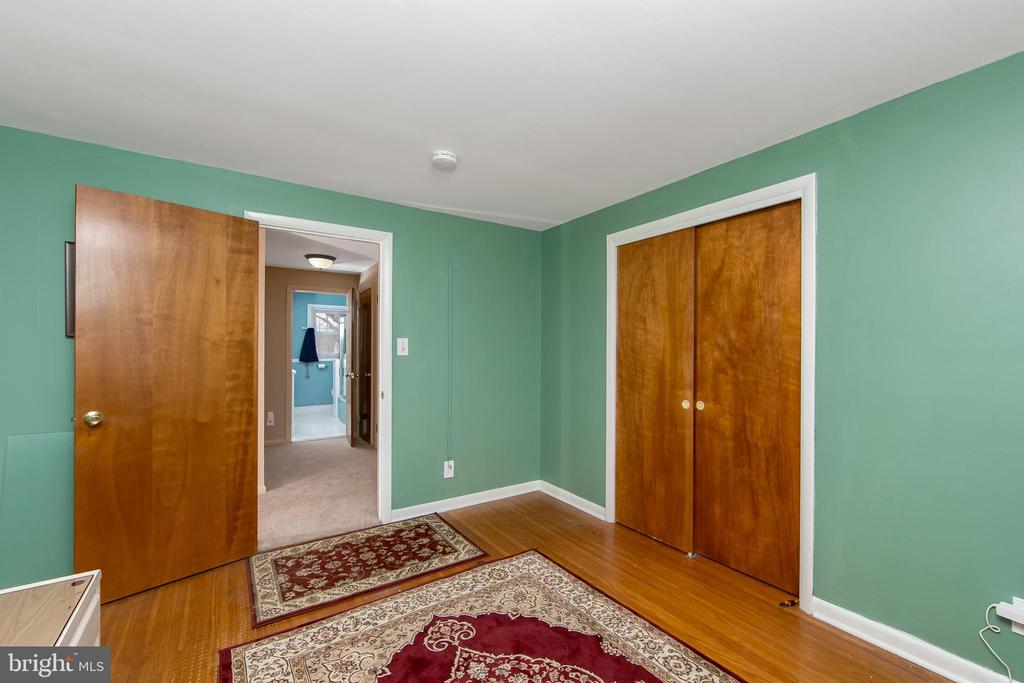 303 N Woodstock Dr