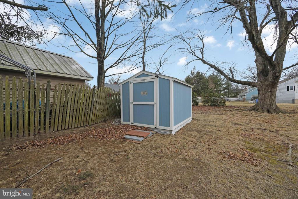 303 N Woodstock Dr
