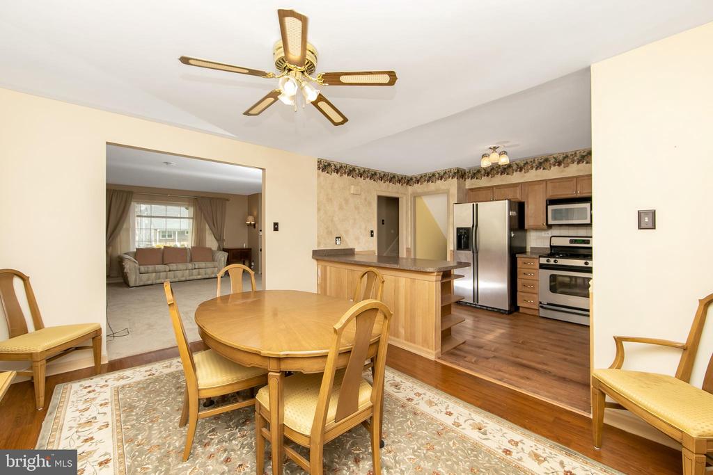 303 N Woodstock Dr