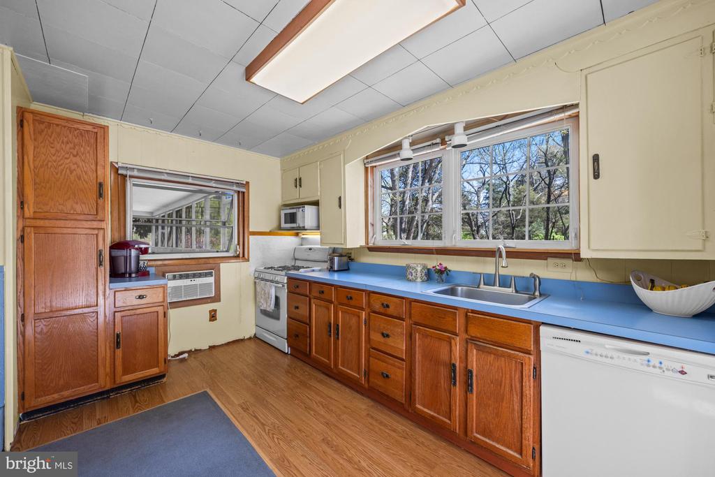 2137 Sicklerville Rd