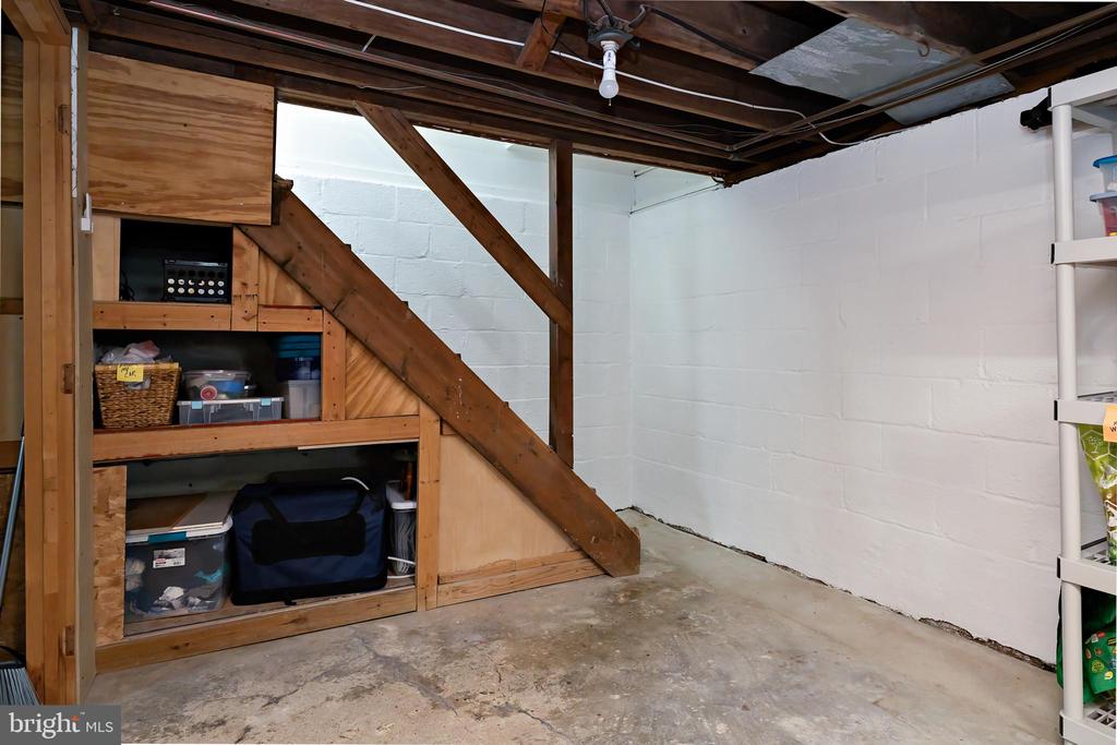 328 READING AVENUE