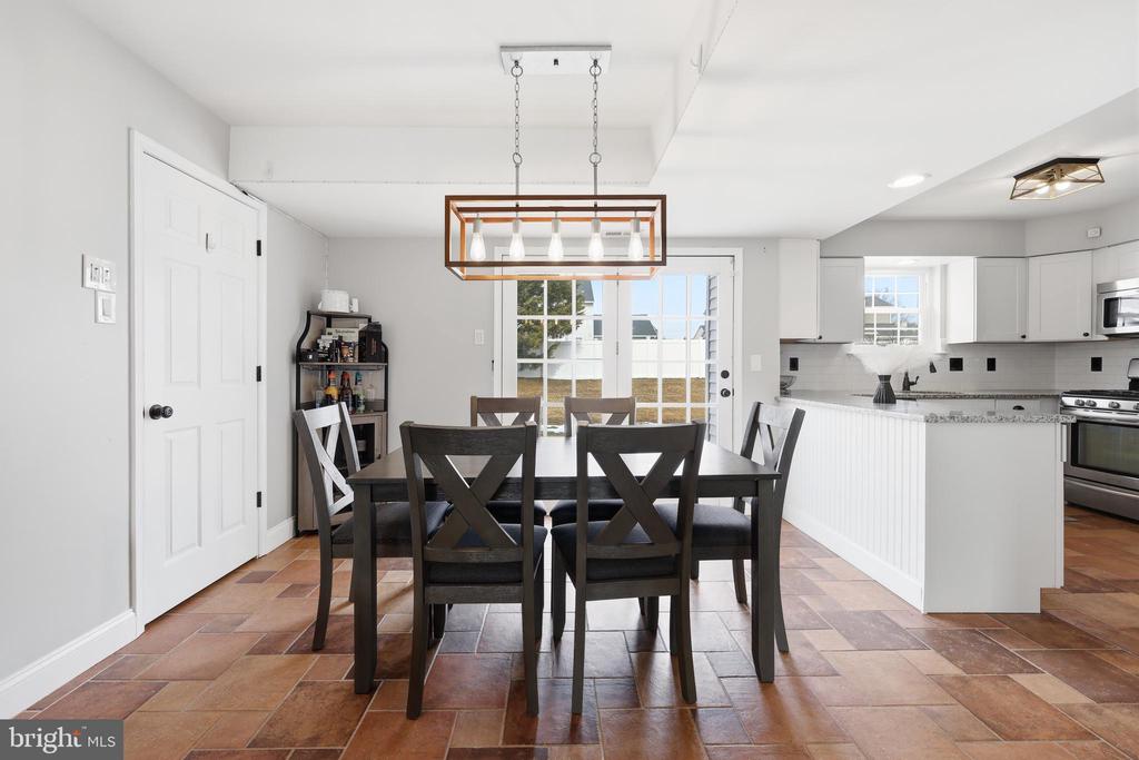 16 MULBERRY STREET