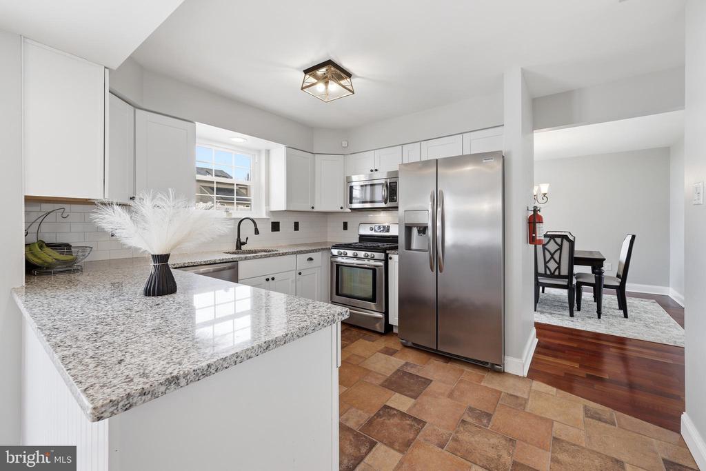 16 MULBERRY STREET