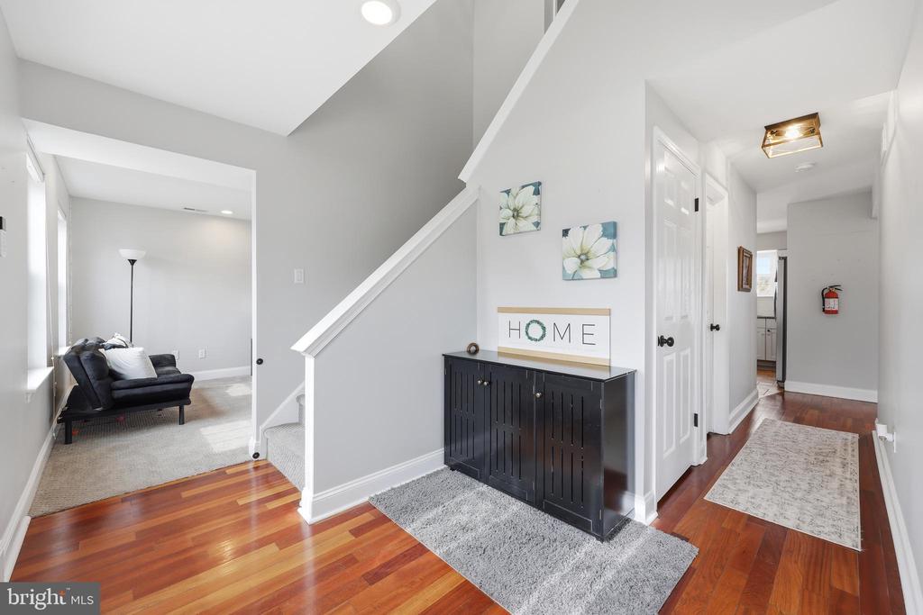 16 MULBERRY STREET