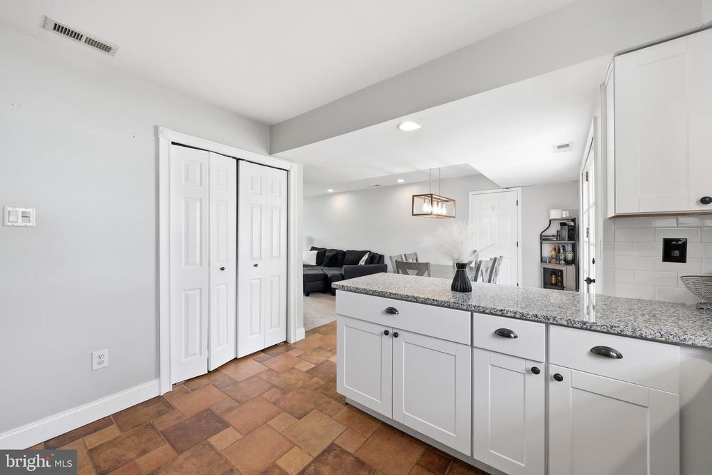 16 MULBERRY STREET