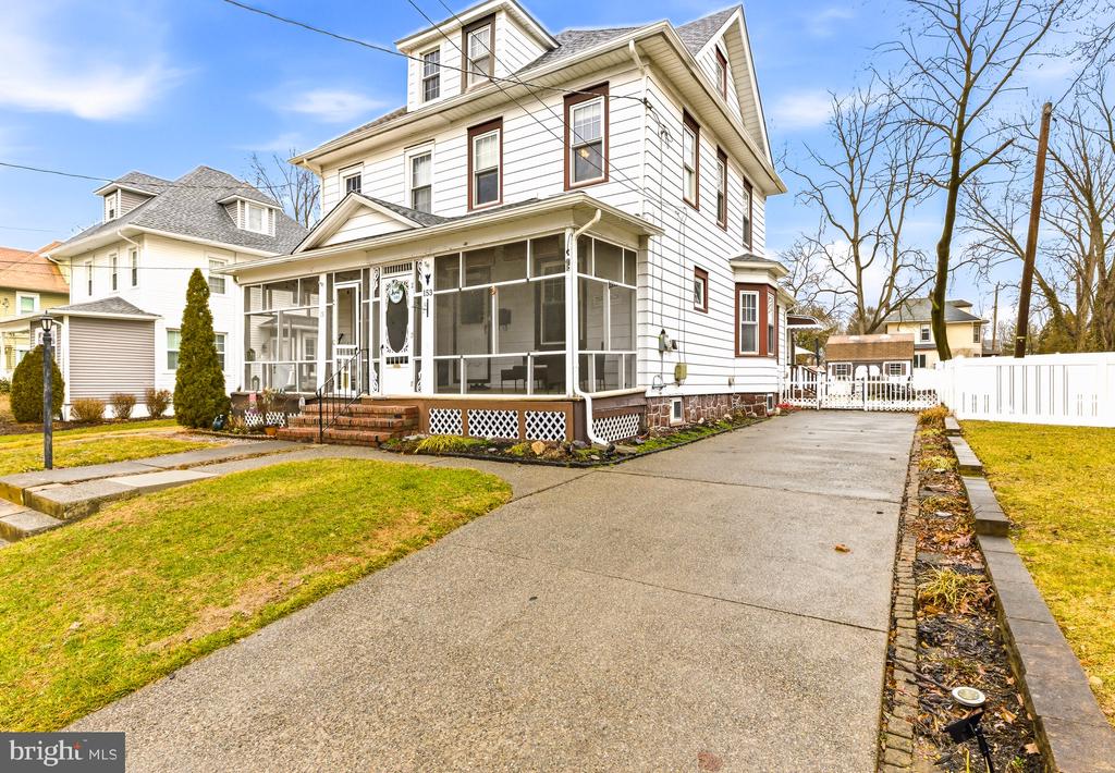 153 OAKLAND AVENUE