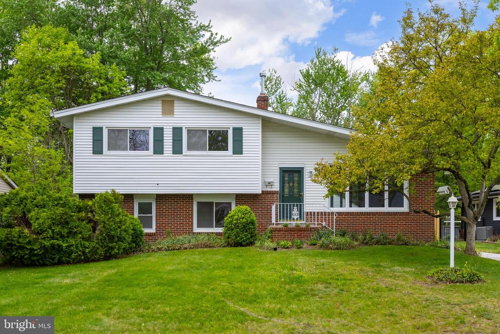 1113 W VALLEYBROOK ROAD