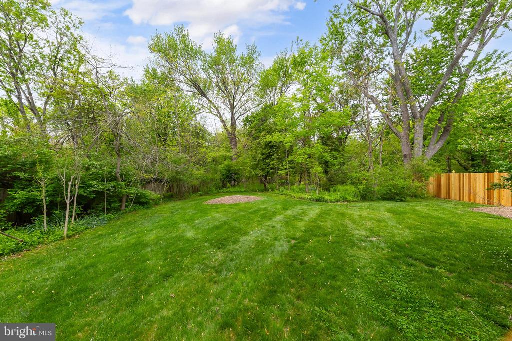 1113 W VALLEYBROOK ROAD