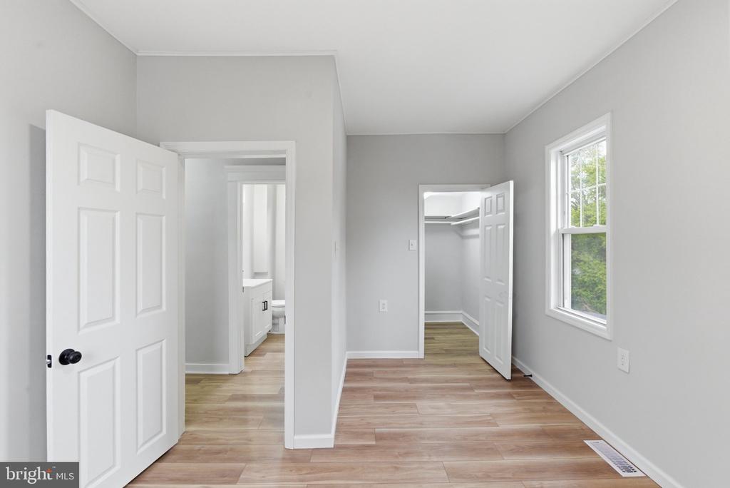 528 DAVIS ROAD