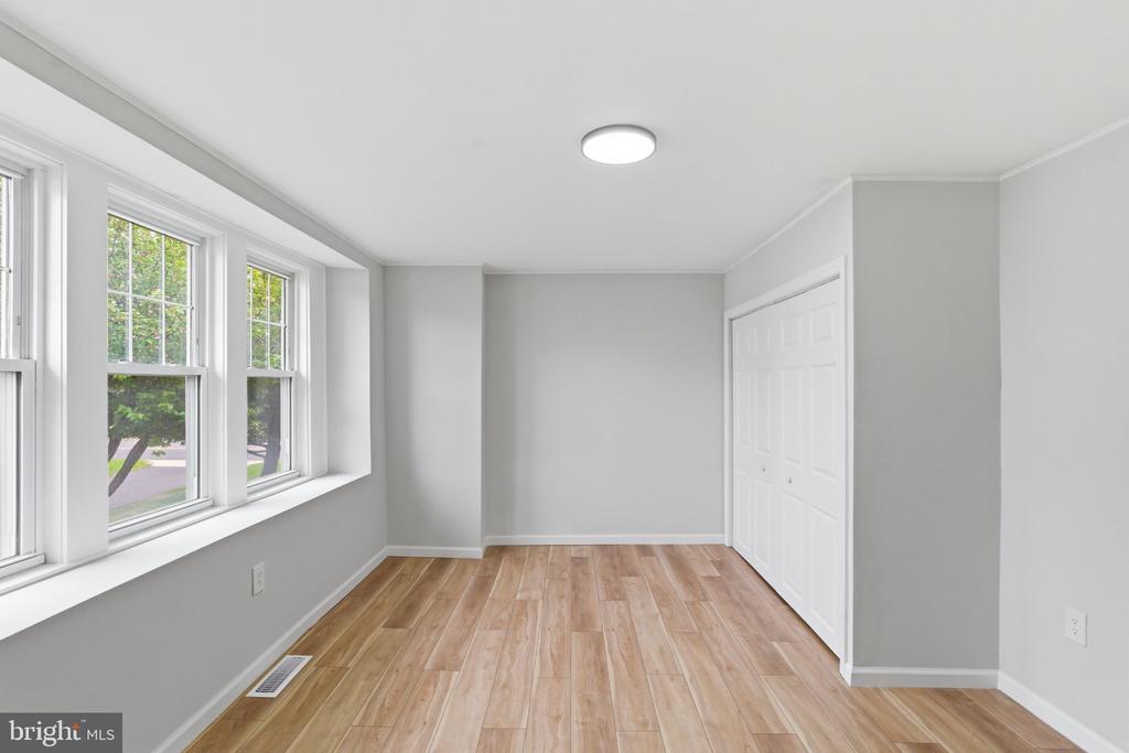 528 DAVIS ROAD