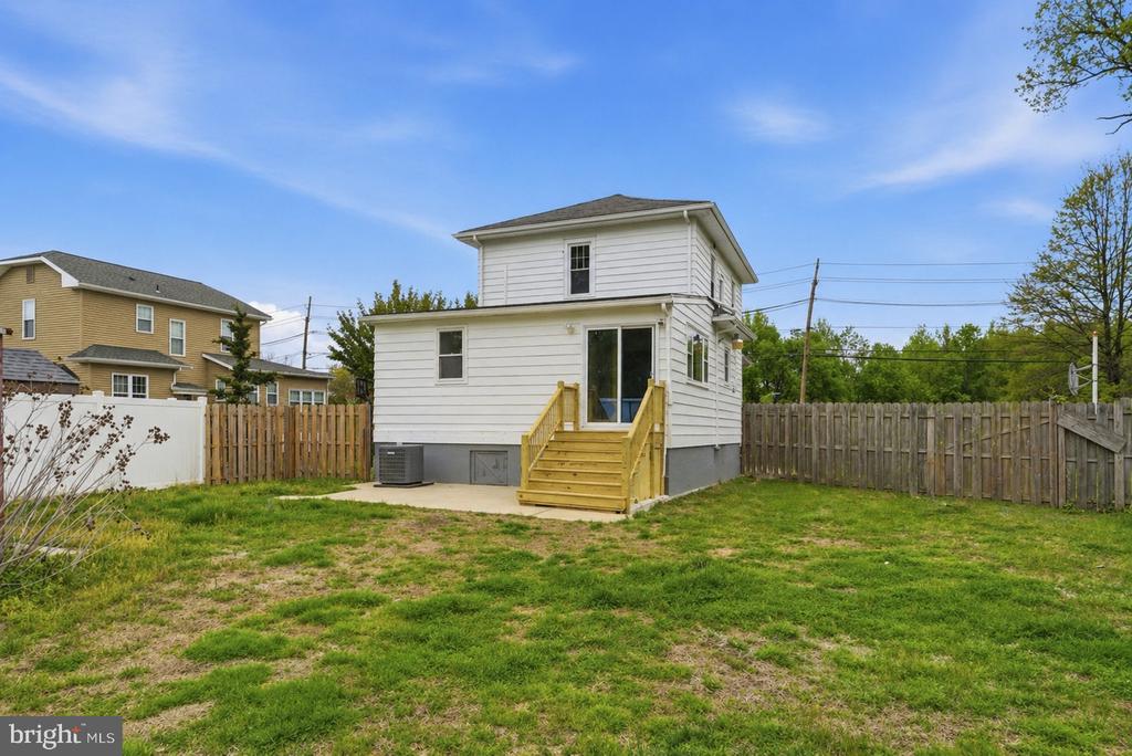 528 DAVIS ROAD