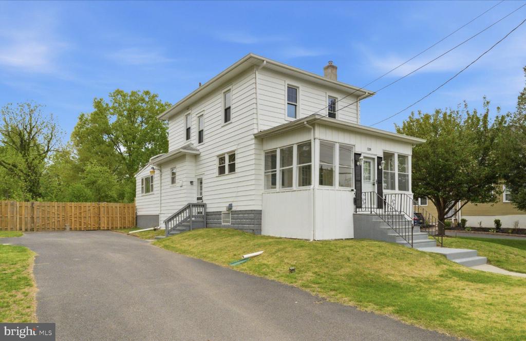 528 DAVIS ROAD