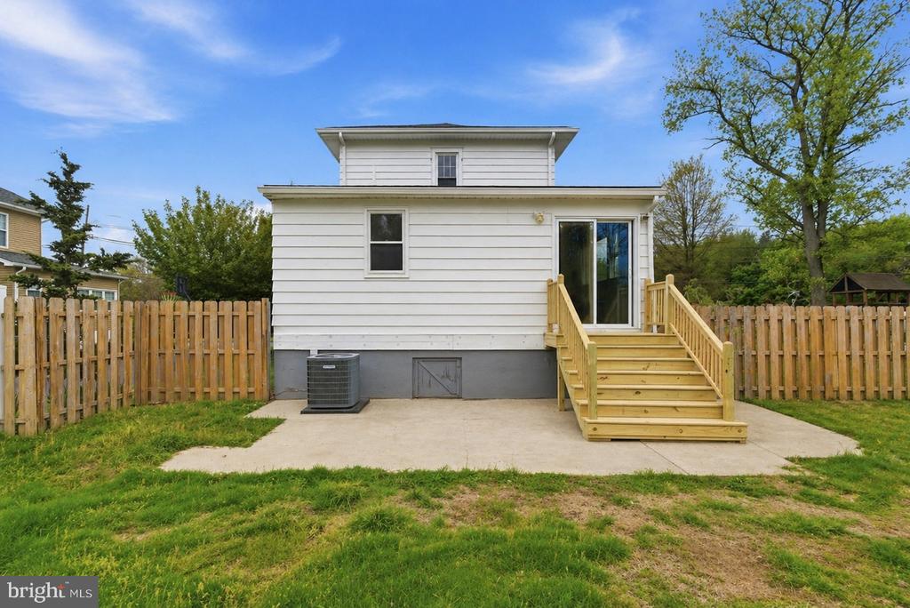 528 DAVIS ROAD