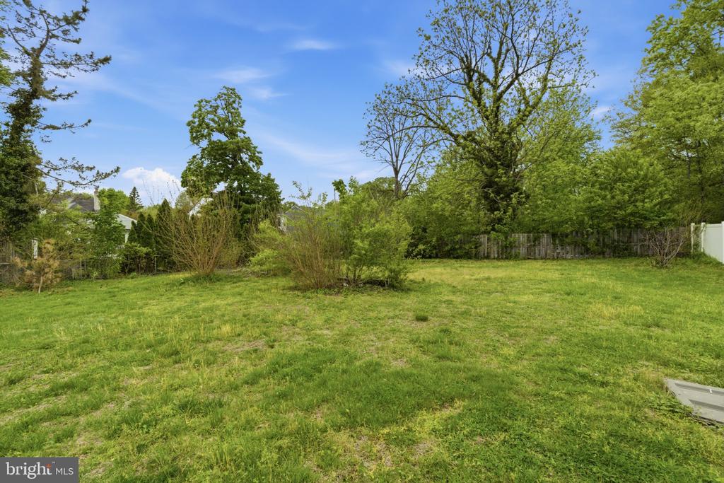 528 DAVIS ROAD