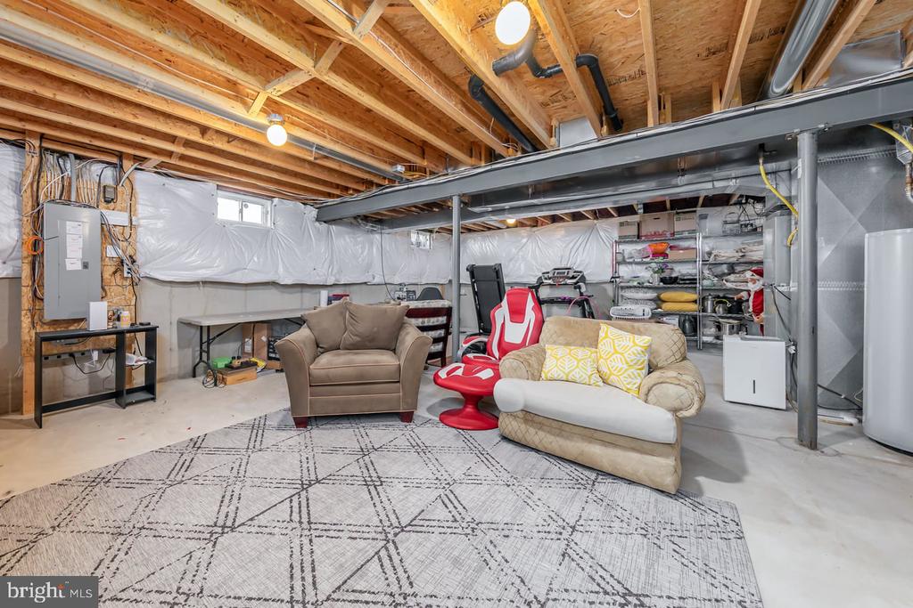 8 DUCHESS DRIVE