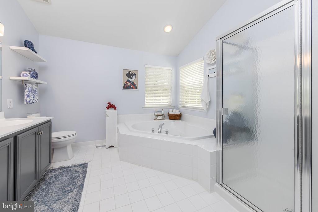 8 DUCHESS DRIVE