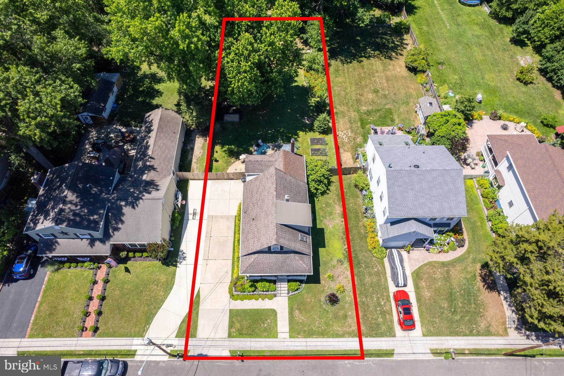 220 E WILLIAMS AVENUE