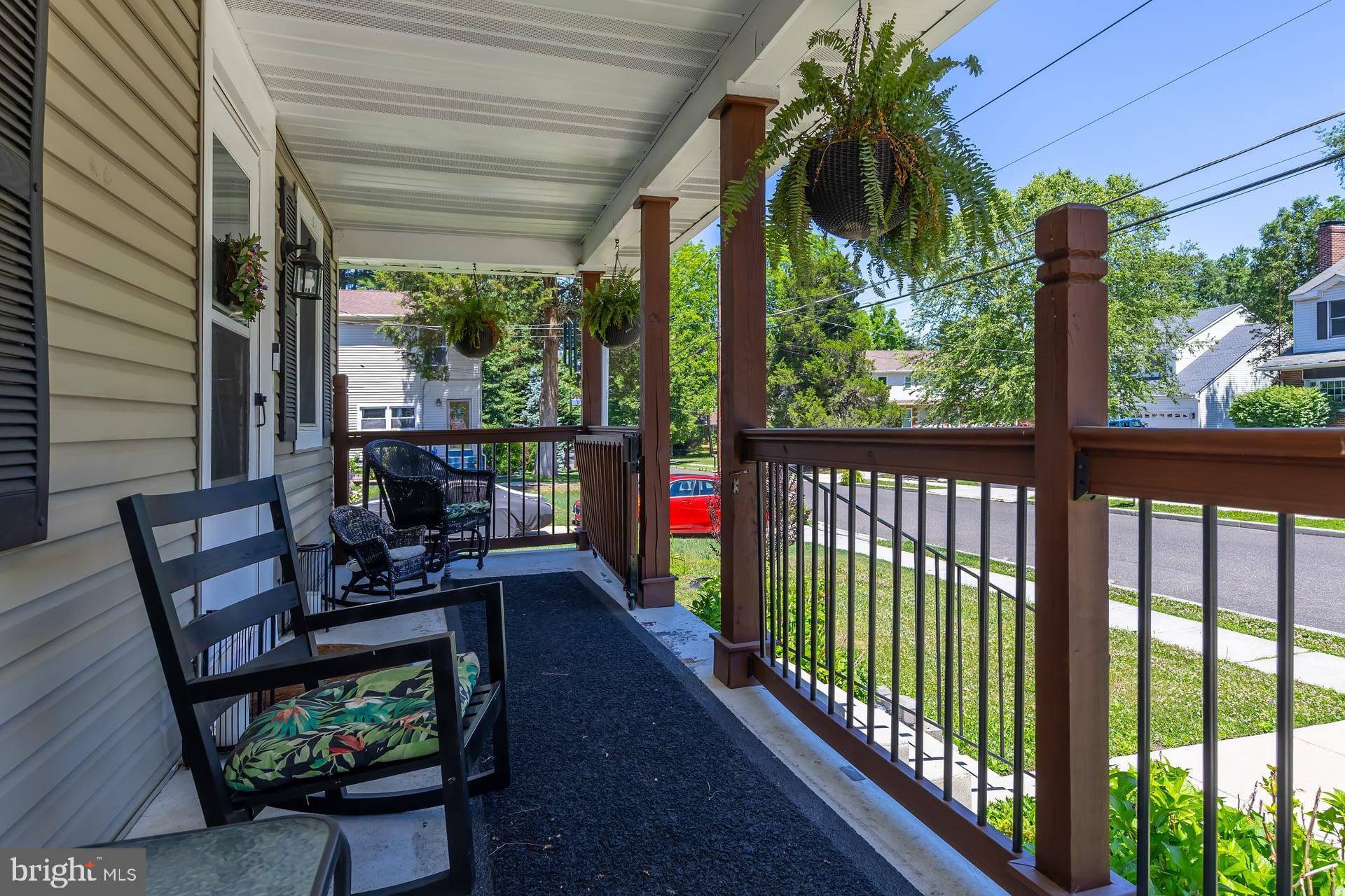 220 E WILLIAMS AVENUE