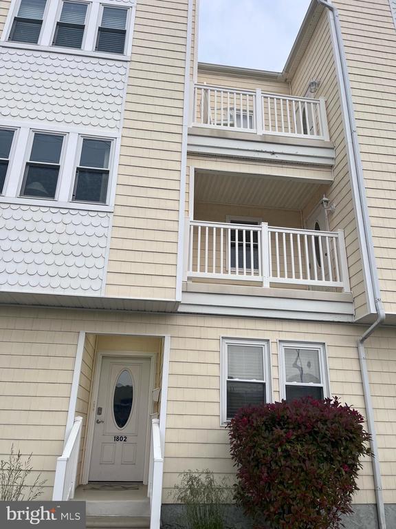 1802 Surf Ave #A