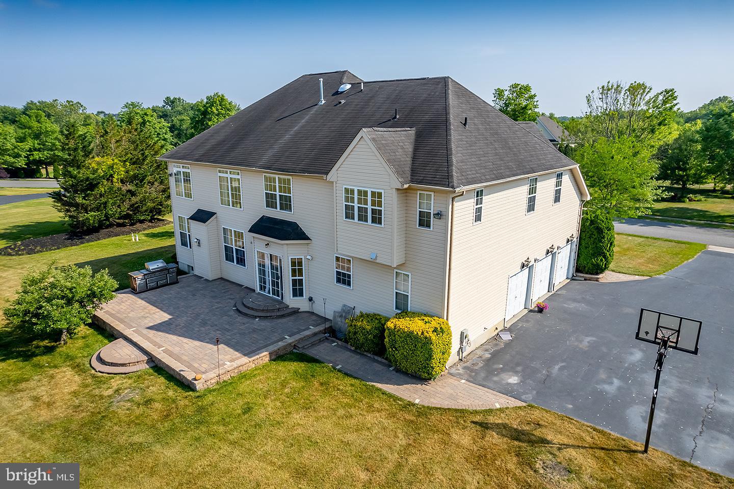 4 MORNING GLORY CIRCLE