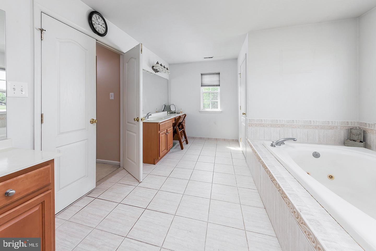 4 MORNING GLORY CIRCLE