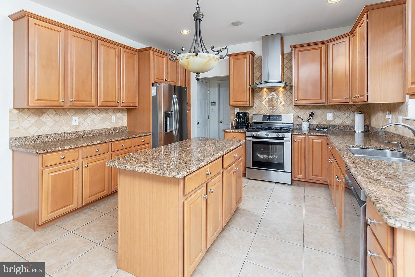 4 MORNING GLORY CIRCLE