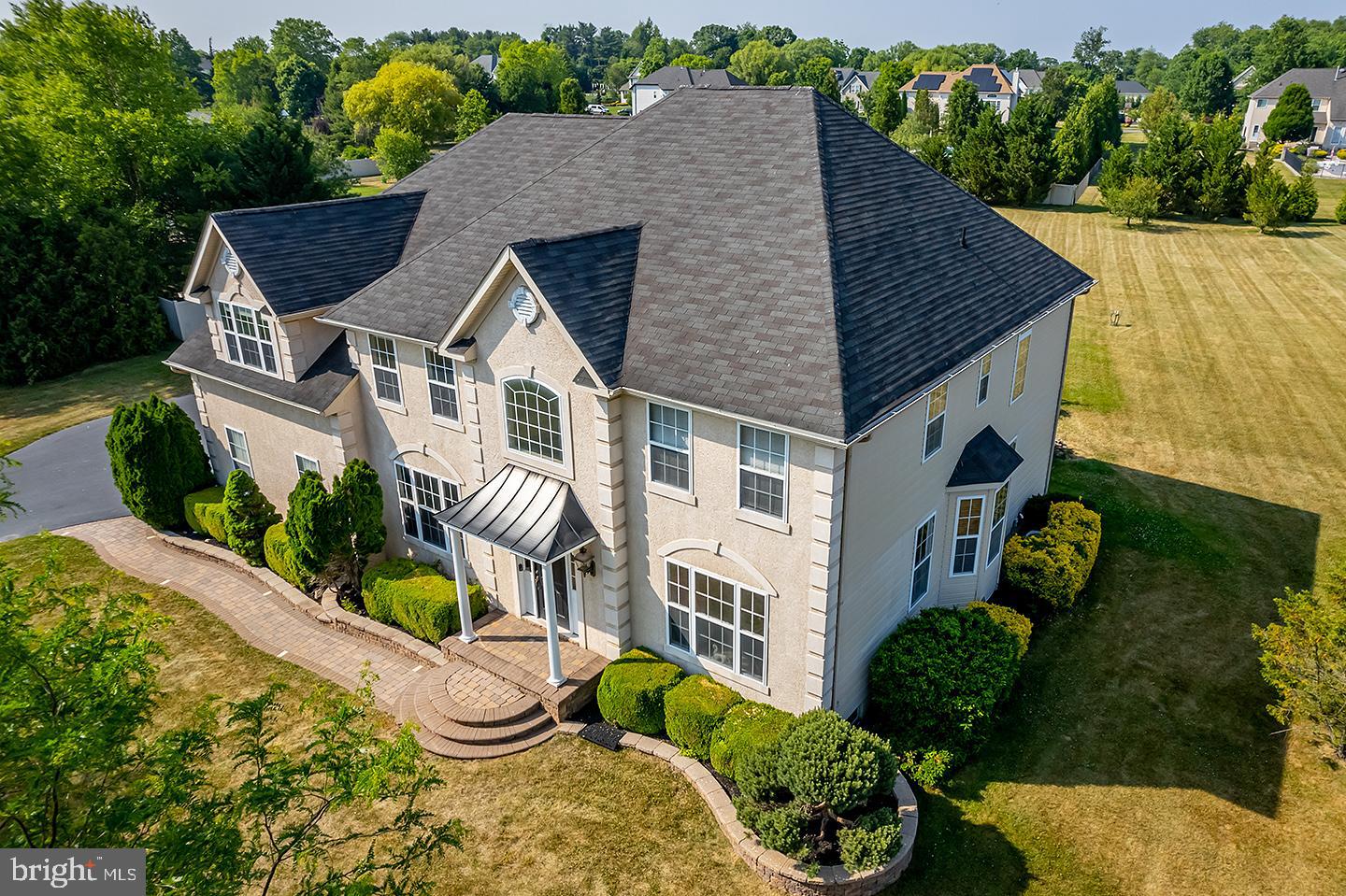 4 MORNING GLORY CIRCLE