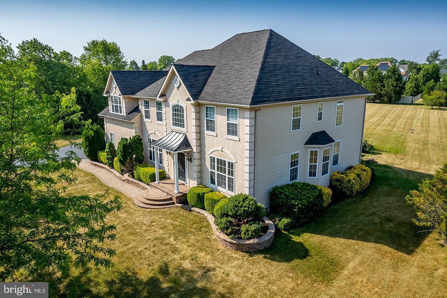 4 MORNING GLORY CIRCLE