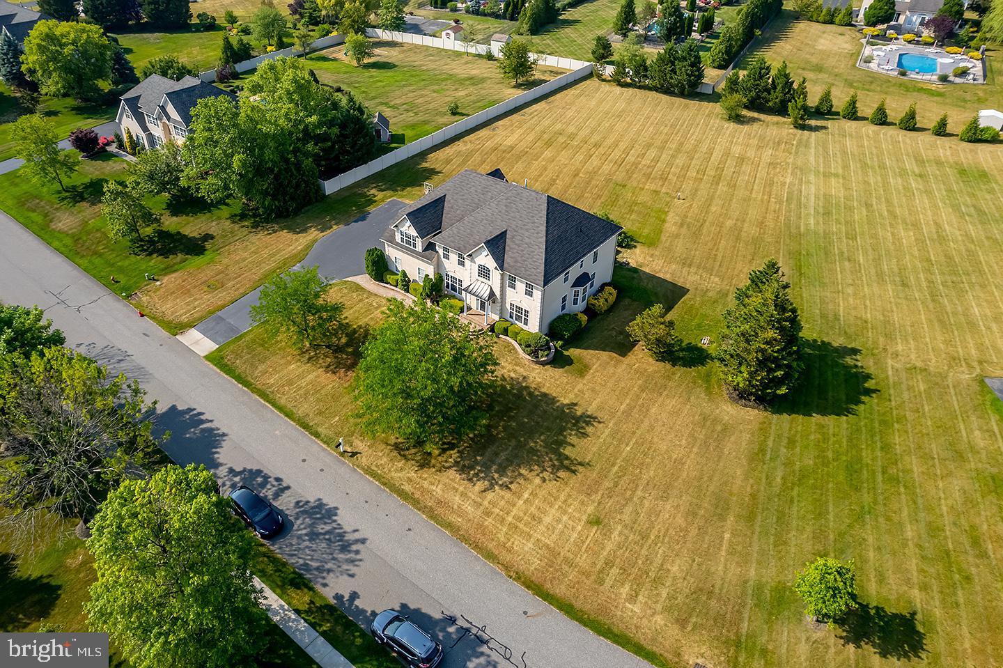 4 MORNING GLORY CIRCLE