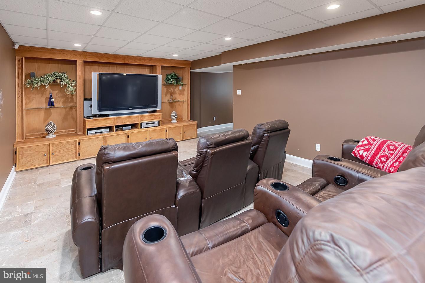 4 MORNING GLORY CIRCLE