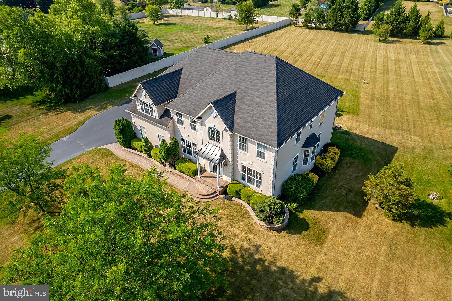 4 MORNING GLORY CIRCLE