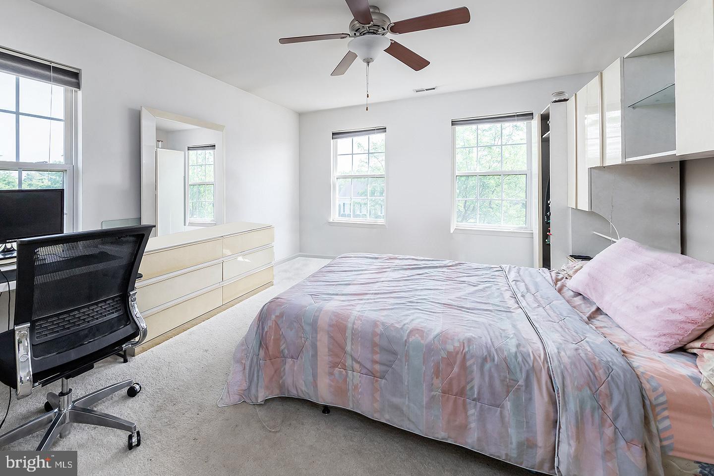 4 MORNING GLORY CIRCLE