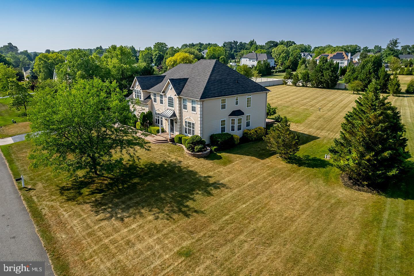 4 MORNING GLORY CIRCLE