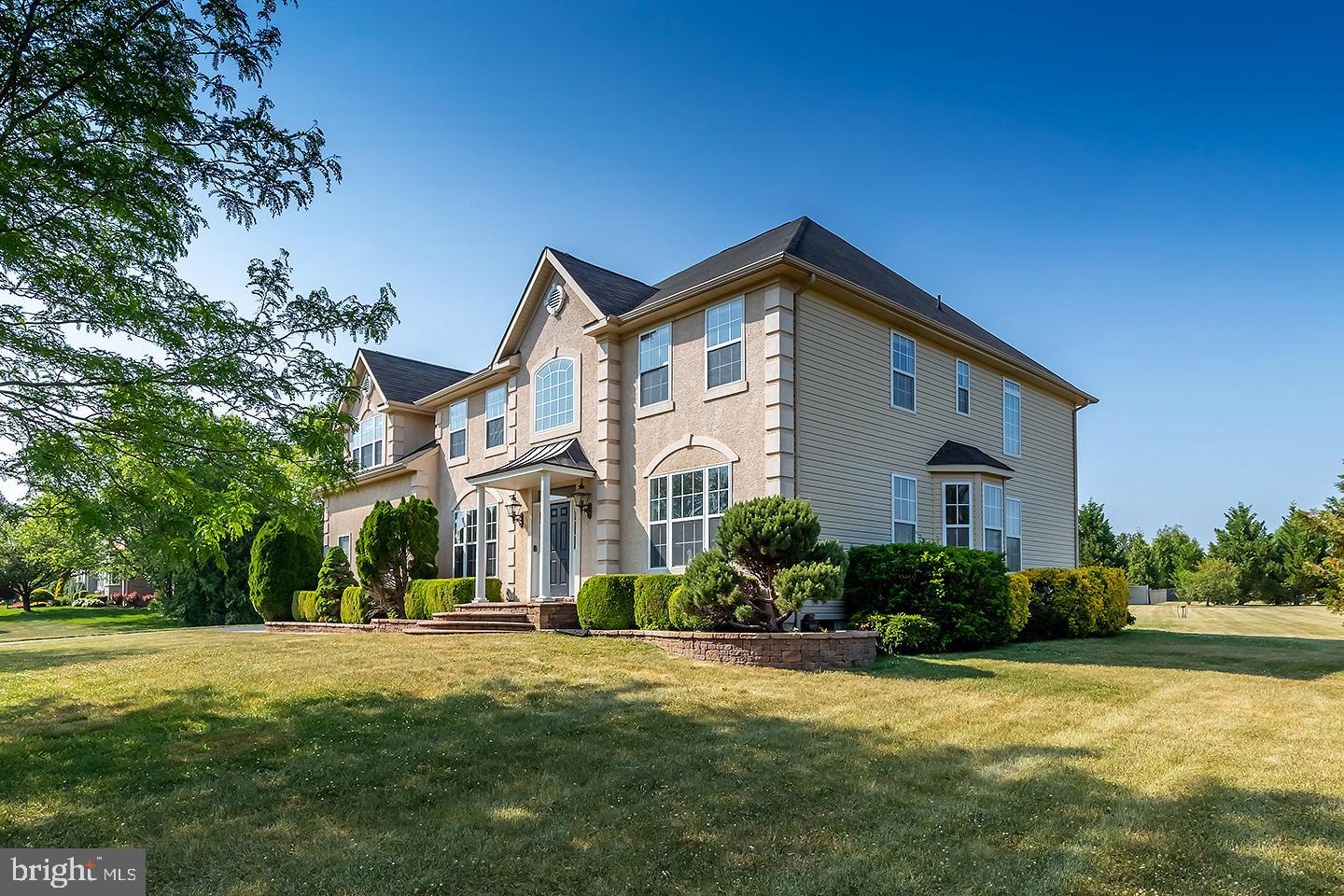 4 MORNING GLORY CIRCLE