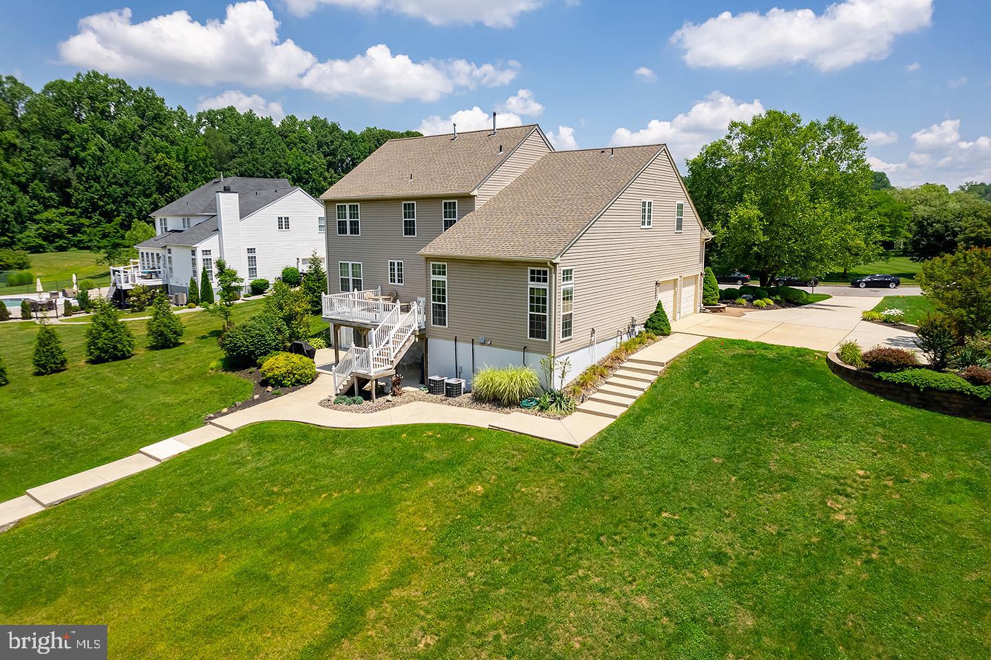 25 FAWN HOLLOW LANE