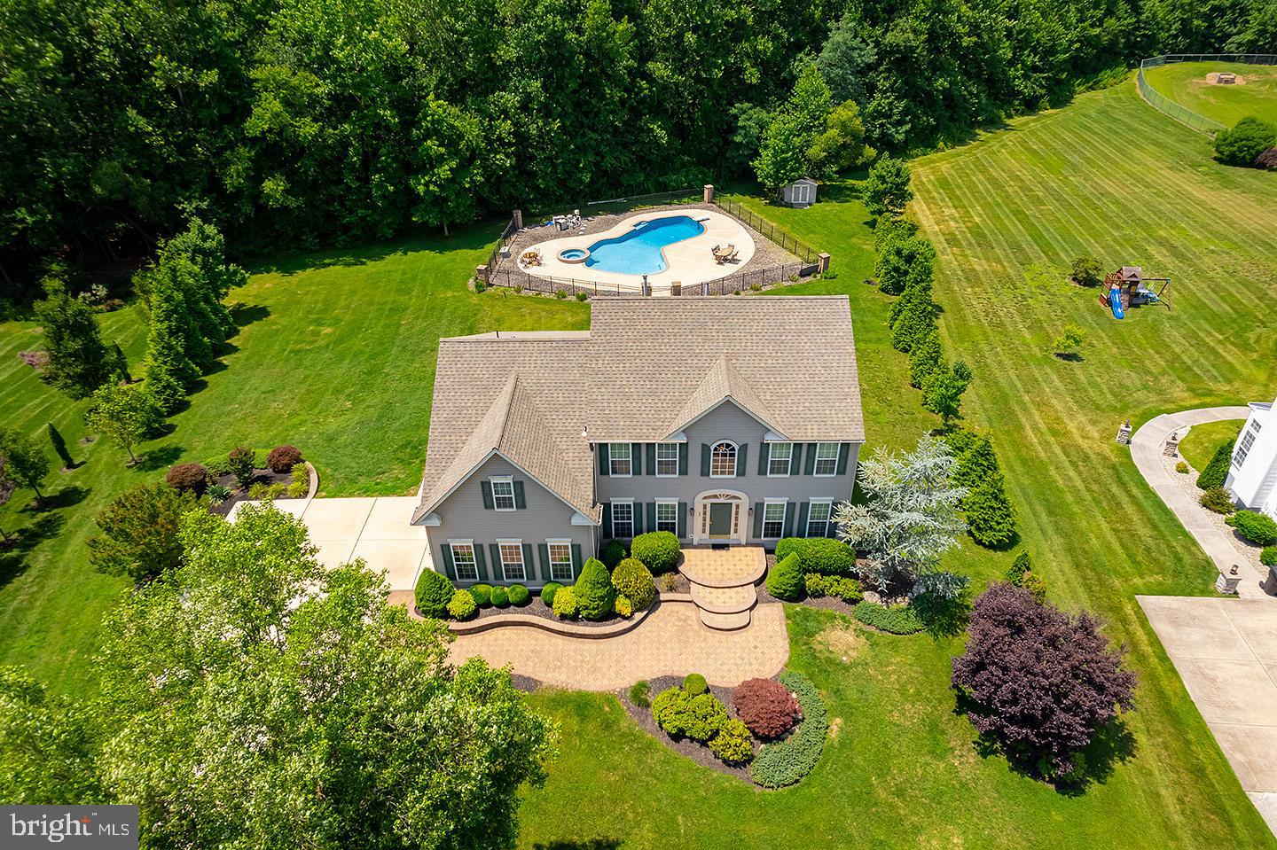 25 FAWN HOLLOW LANE