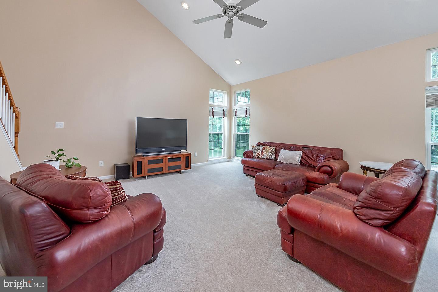 25 FAWN HOLLOW LANE