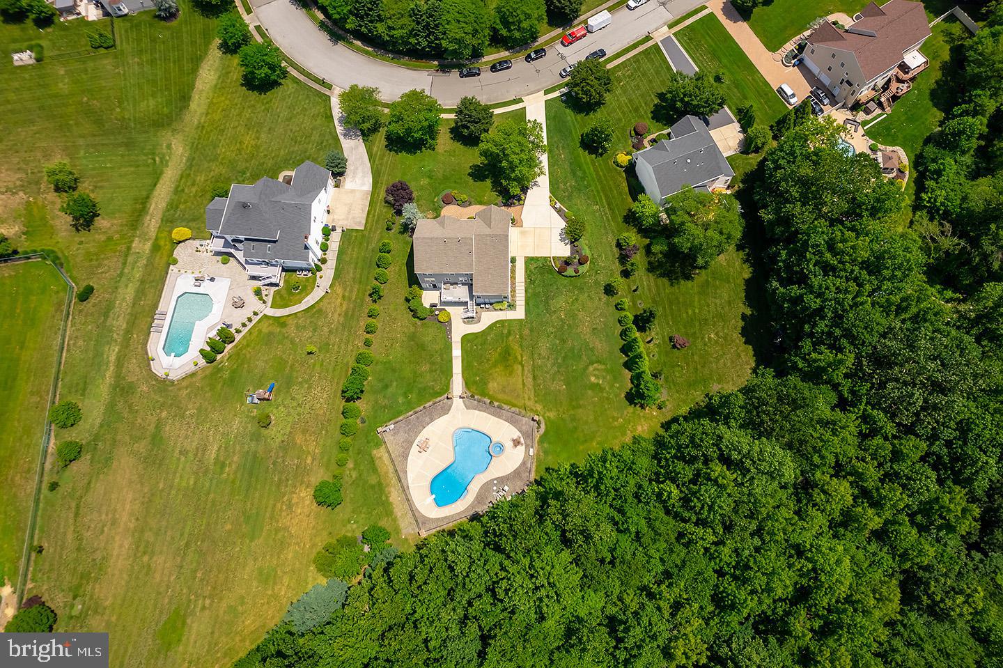 25 FAWN HOLLOW LANE