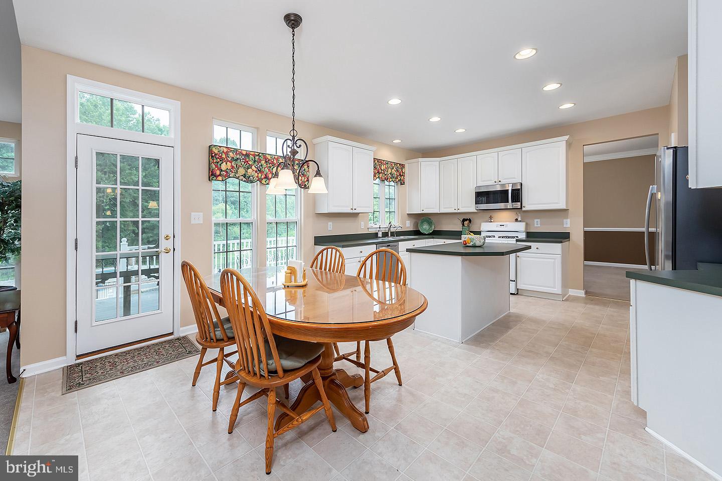 25 FAWN HOLLOW LANE