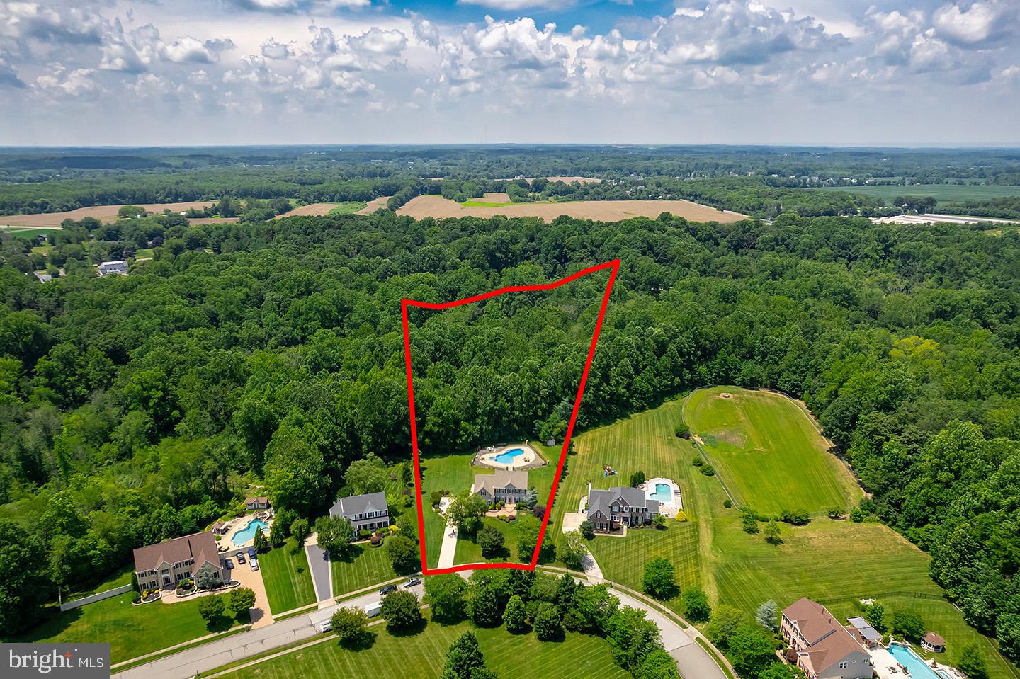 25 FAWN HOLLOW LANE
