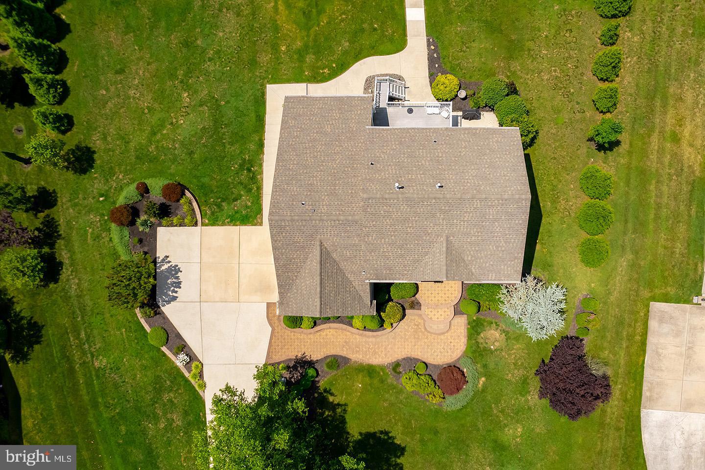 25 FAWN HOLLOW LANE