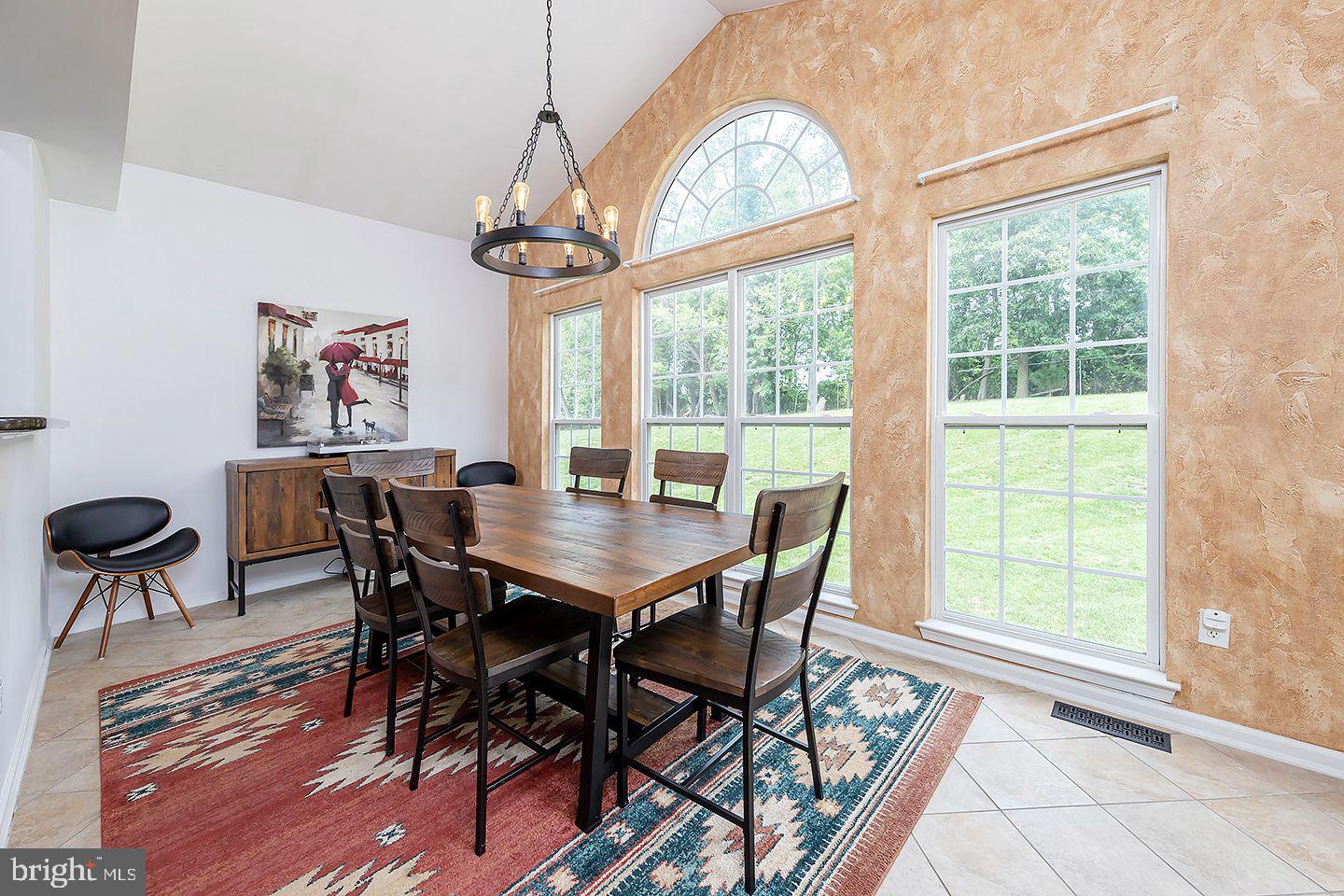 207 DILLONS LANE