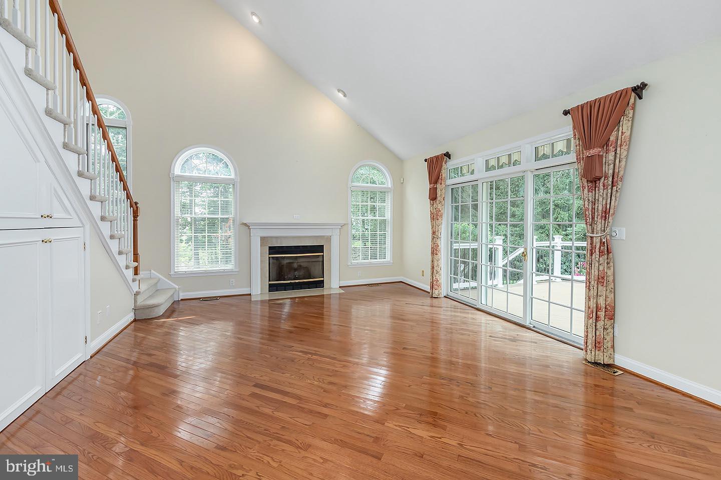 21 WINDING WAY