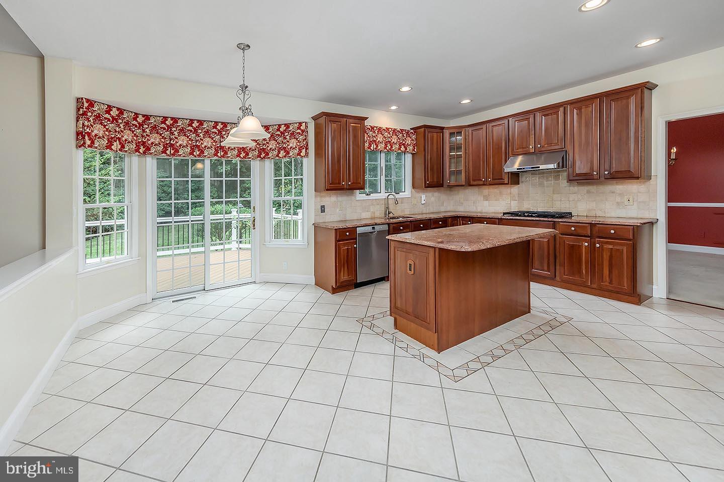 21 WINDING WAY