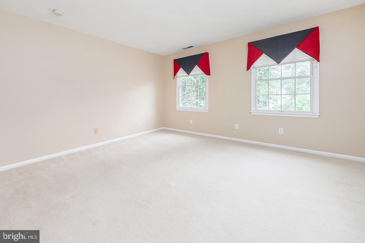 21 WINDING WAY